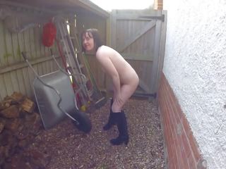 Kurus kering isteri telanjang dalam but belakang rumah, percuma kotor video a8