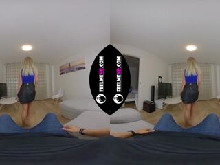 Jeanne bond petit seins caractéristique séduisant lapdance 3d strip-tease | xhamster