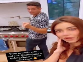 Sarah hyland selfish in lead shirt at home: mugt hd x rated video d0